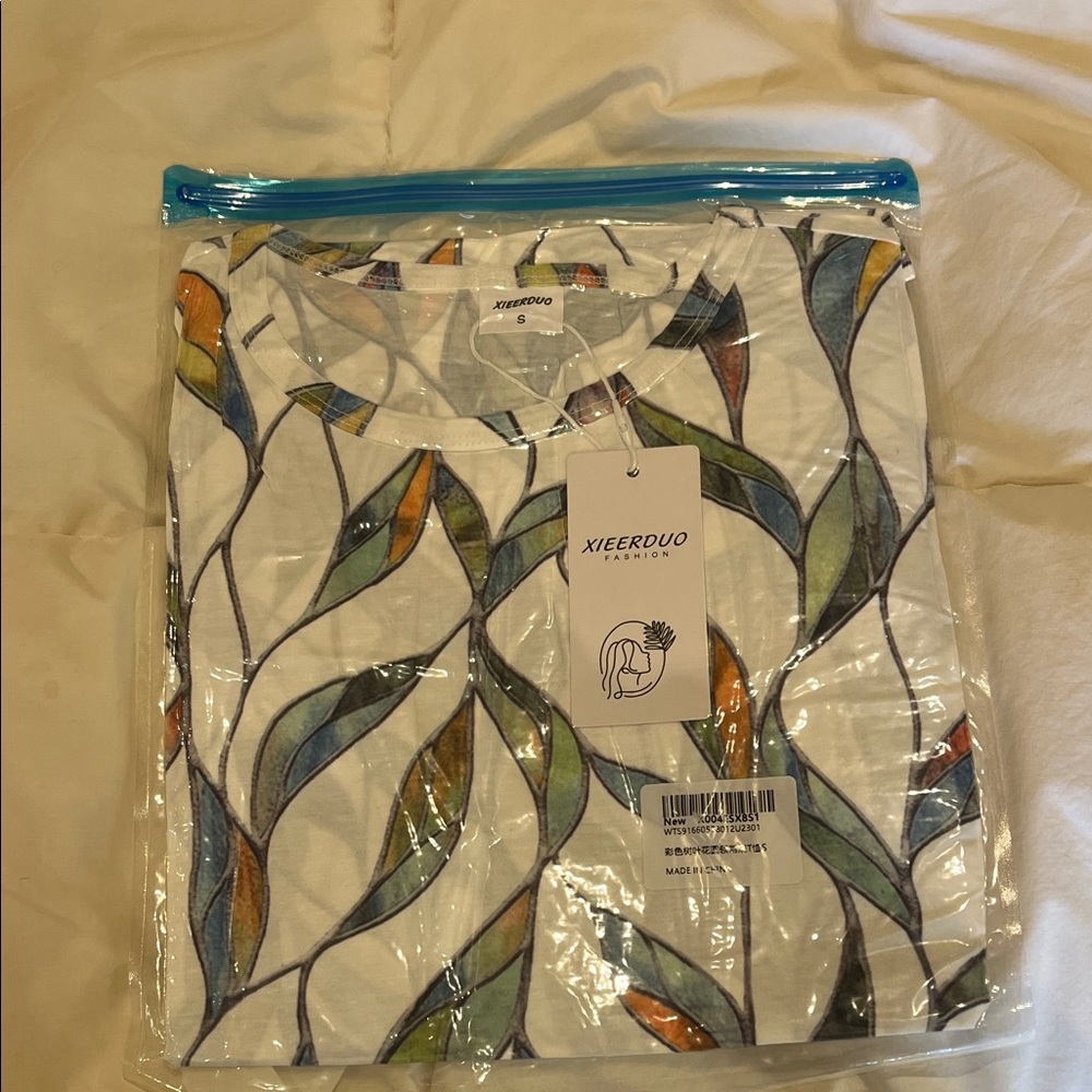 Women's Leaf Print Top - Multicolor